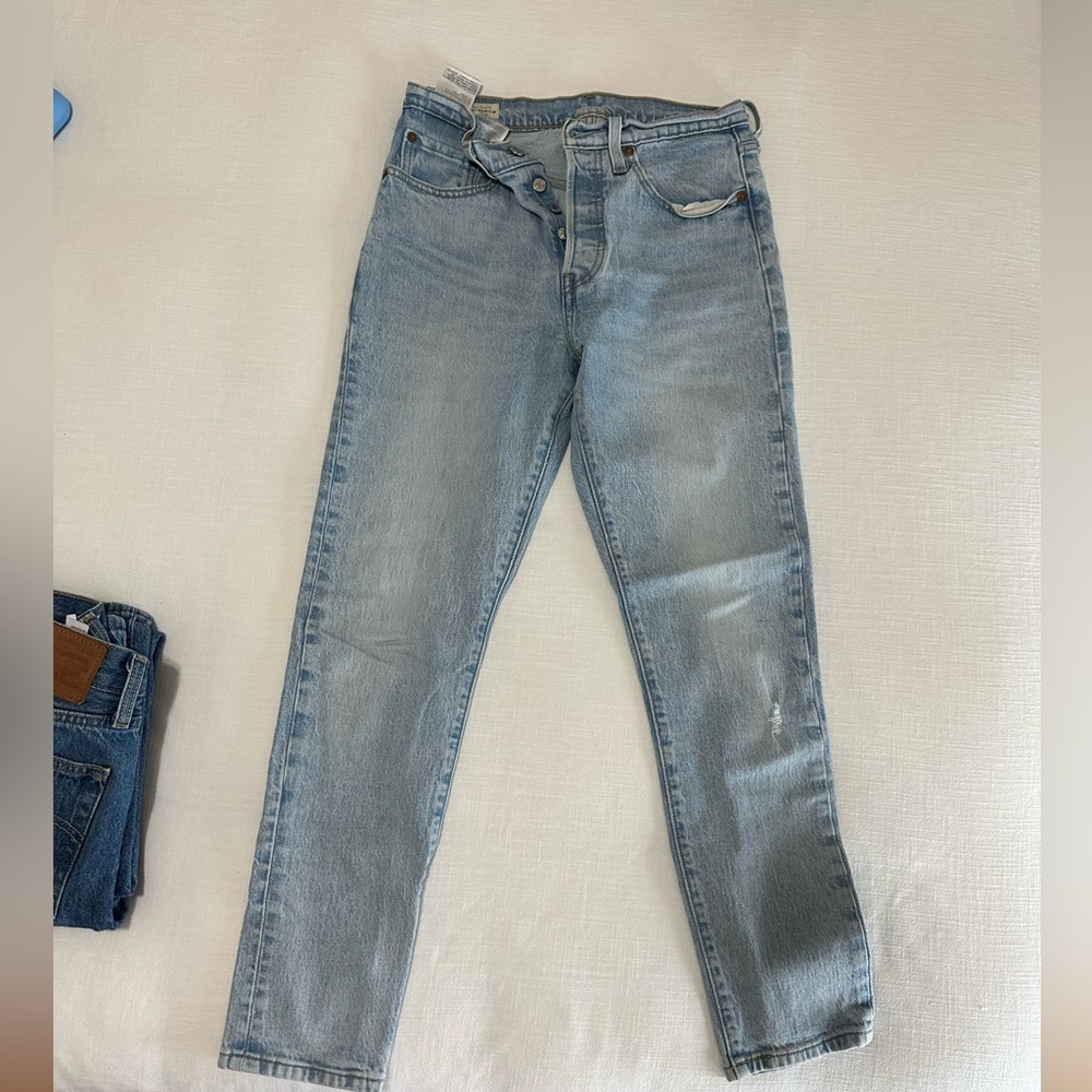 Levi 501 - Picture 2 of 5